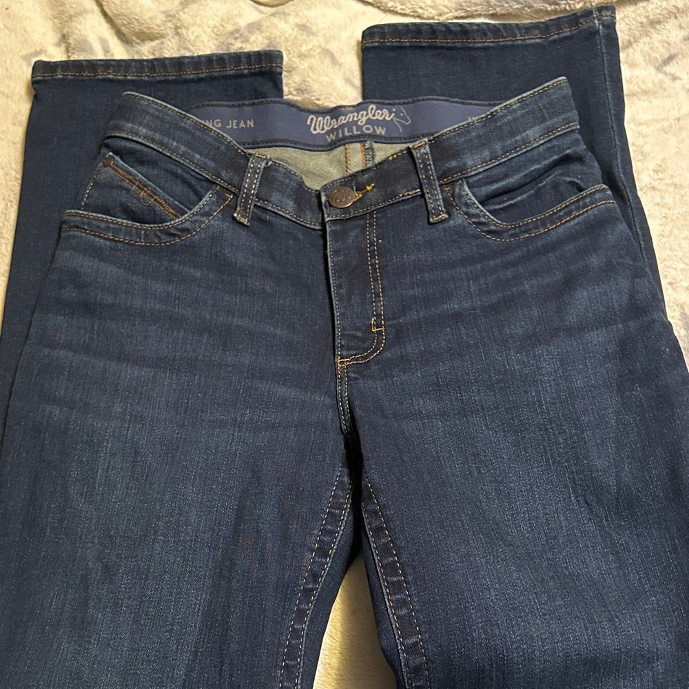 693. Wrangler Women's Boot Cut Jeans - Indigo 7x 32 - Picture 5 of 9